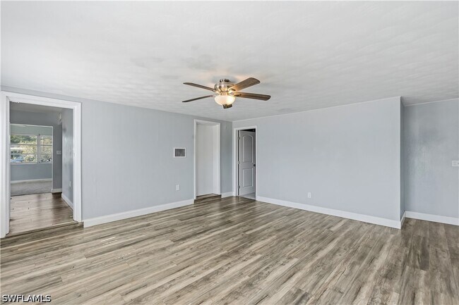 Building Photo - 4220 Deleon St