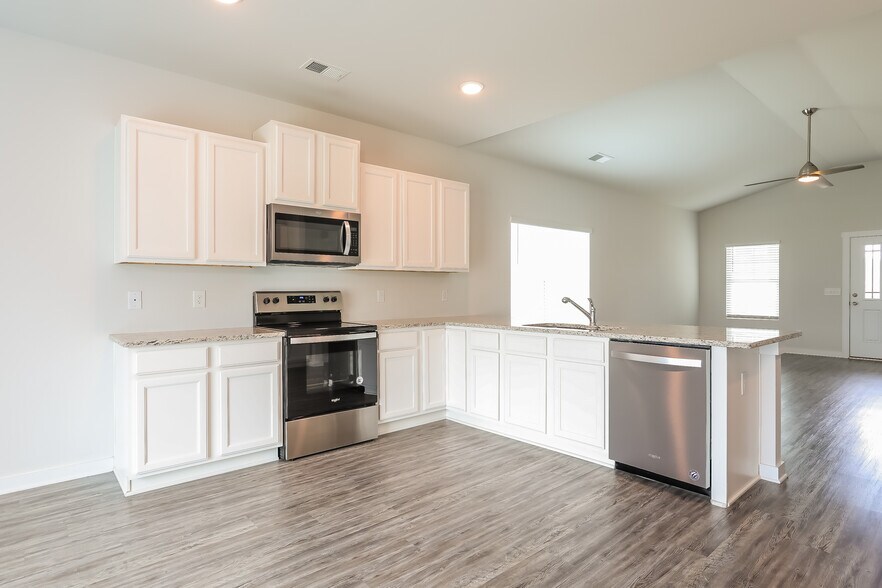 Building Photo - 9949 Hunter Pl