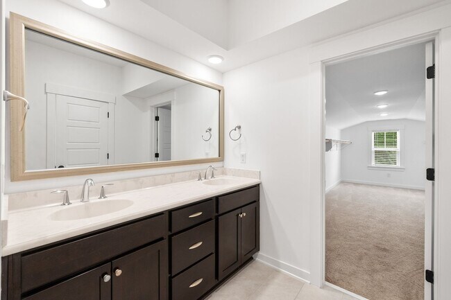 Building Photo - 3 Bedroom Townhome with Rooftop Terrace in Downtown Wake Forest!