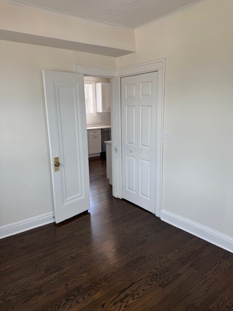 Building Photo - 6509 N Artesian Ave