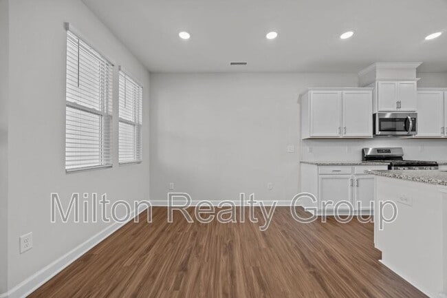 Building Photo - 63 Village Edge Dr