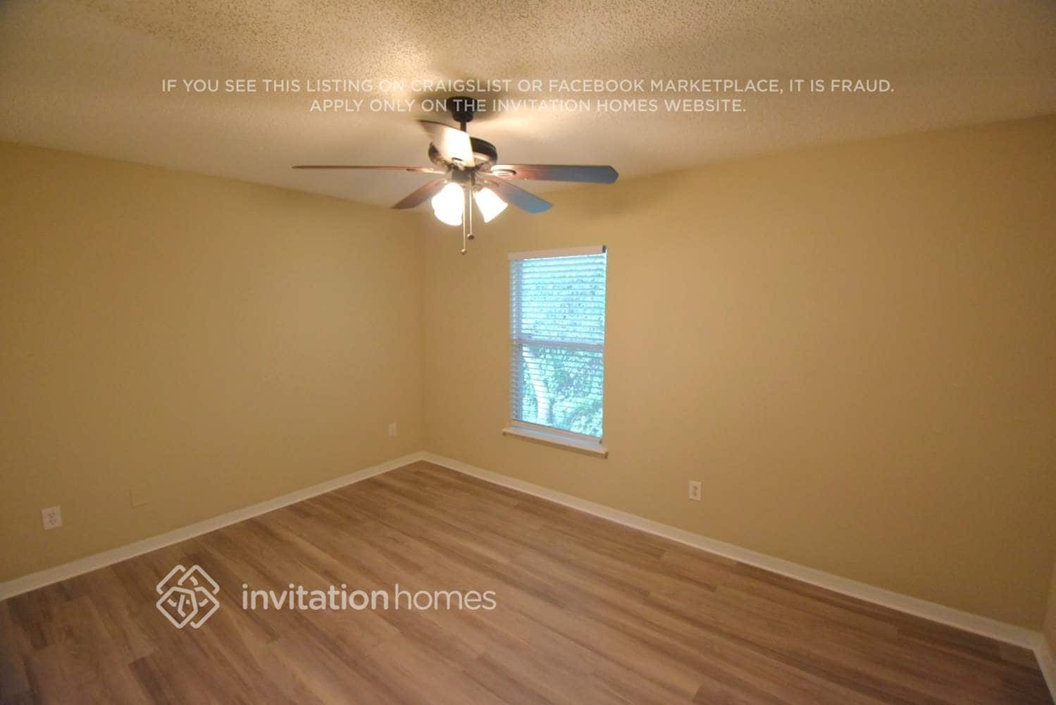 Building Photo - 10351 Lancashire Dr S