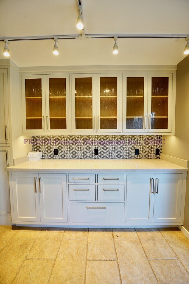 Building Photo - Bright and Inviting 4BR Home Minutes from ...