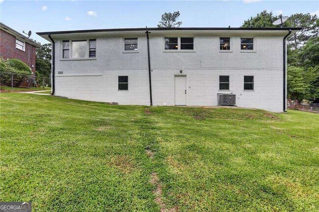 Building Photo - 3081 Glendale Ct