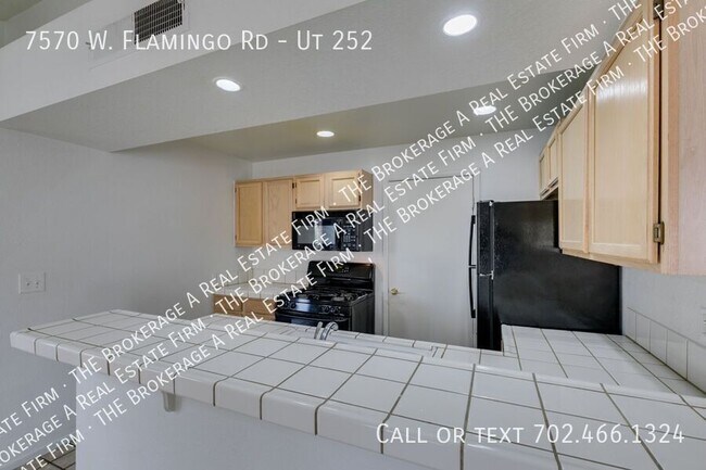 Building Photo - 7570 W Flamingo Rd