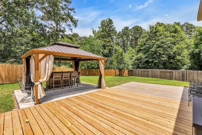 Building Photo - 16718 Warbler Dr