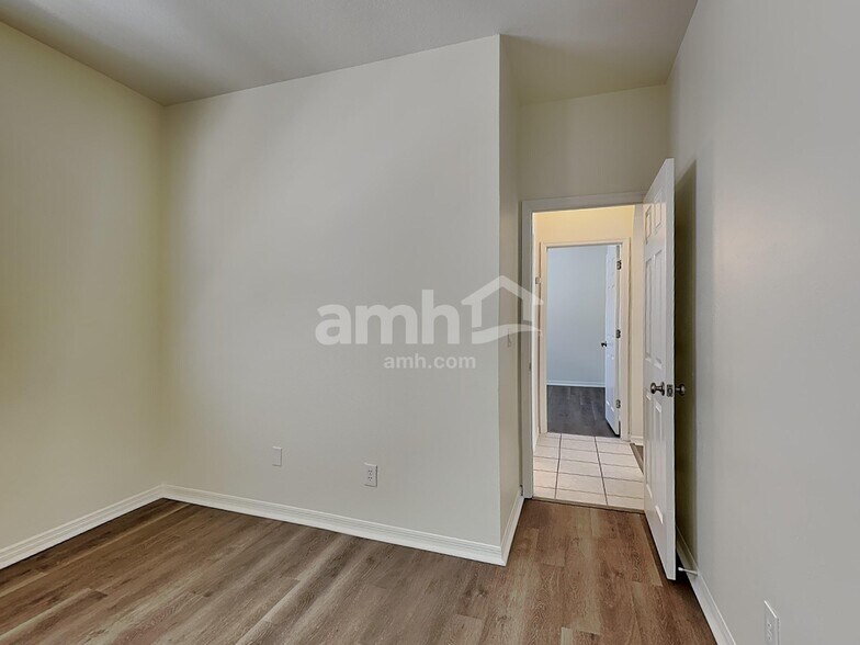 Building Photo - 9303 Heritage Oak Ct