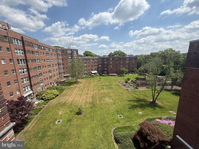 Building Photo - 2500 Q St NW