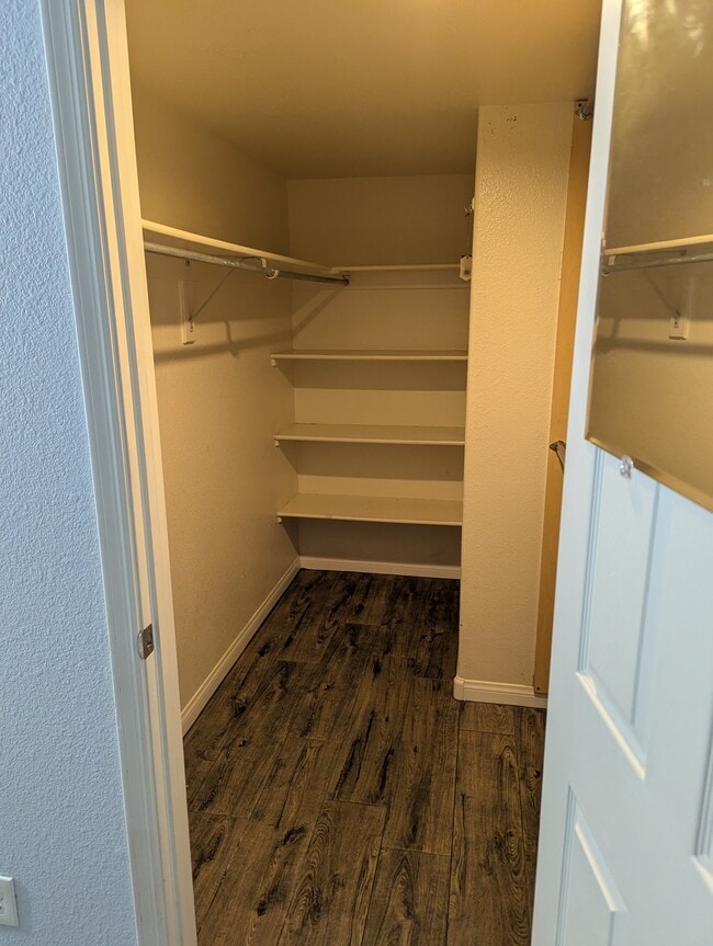 Building Photo - Unit 1006