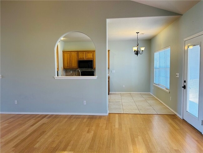 Building Photo - 15 Mills Dr