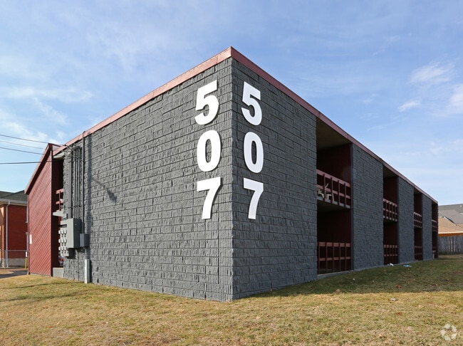 Building Photo - 507 S Kimbrough Ave