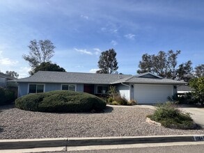 Building Photo - 1064 La Reina Dr