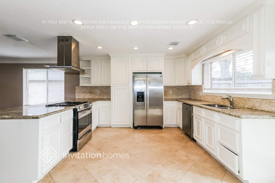 Building Photo - 22507 Red River Dr