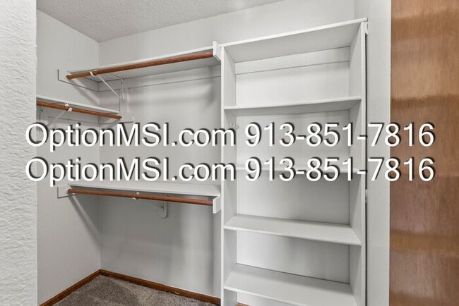 Building Photo - Charming & Spacious 2-Bed / 2-Bath Apartment in Gladstone