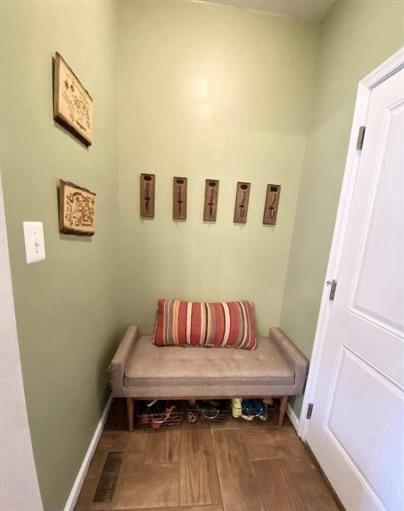 Building Photo - 9411 Wood Creek Cir