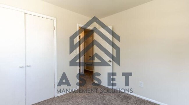 Building Photo - 4 Bedroom Available for Lease & Rent to Own!