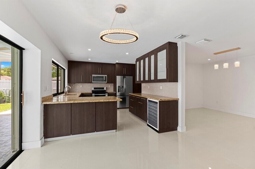 Building Photo - 8355 SW 82nd Ter