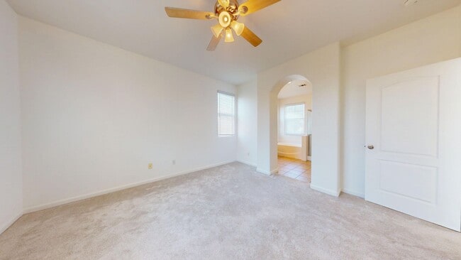 Building Photo - 5529 N Valdez