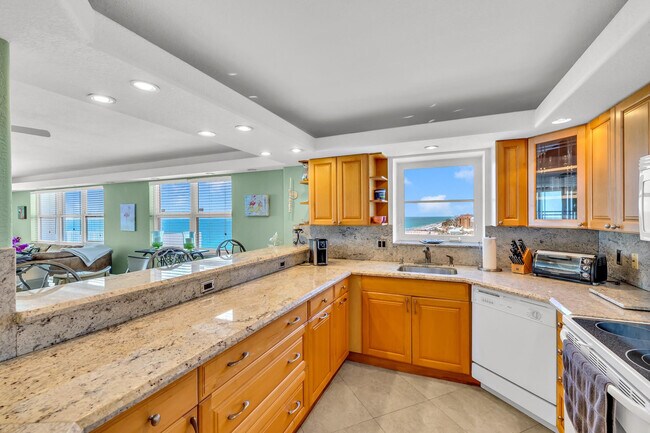 Building Photo - 3000 S Ocean Blvd