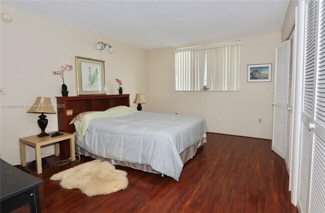 Building Photo - 3020 Marcos Dr