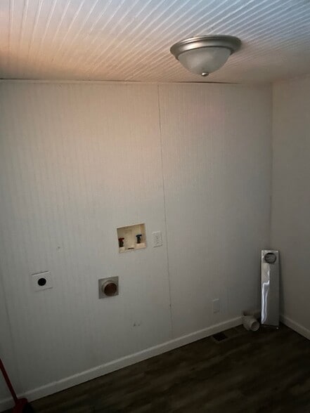 Building Photo - 1478 Brooks Rd