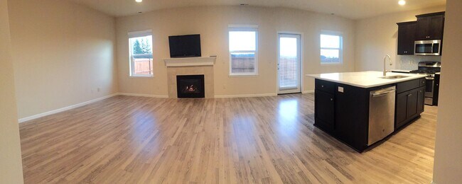 Building Photo - 2896 Northwest San Pedro Avenue