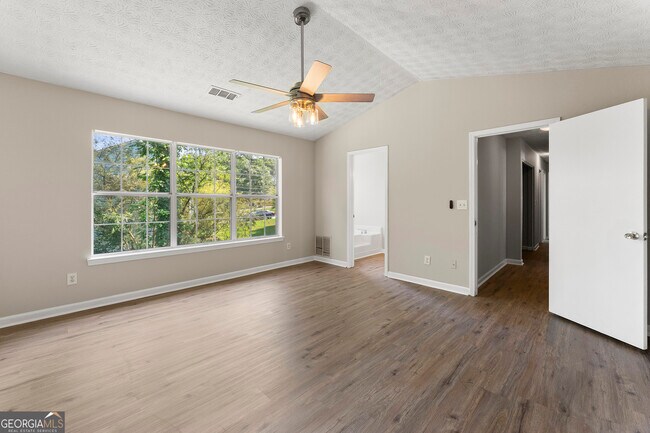 Building Photo - 174 Herscu Ct