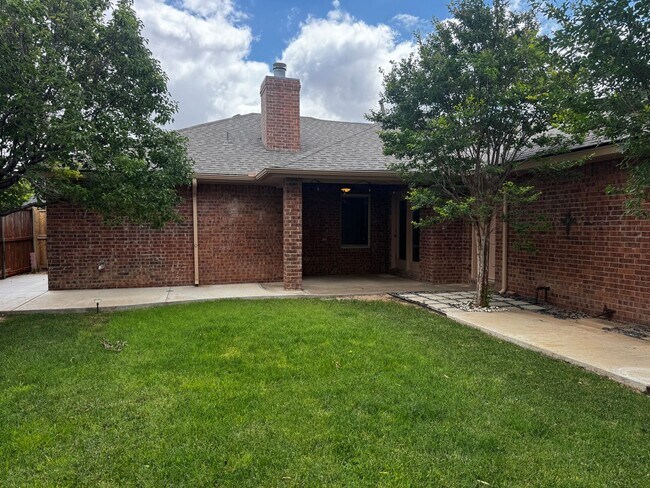 Building Photo - Stunning 3 Bed, 2 Bath Home in Sunridge Subdivision