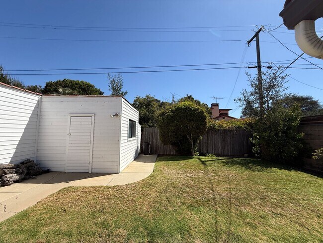 Building Photo - 161 Palm Ct Dr