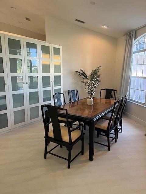 Building Photo - 521 Penny Royal Pl