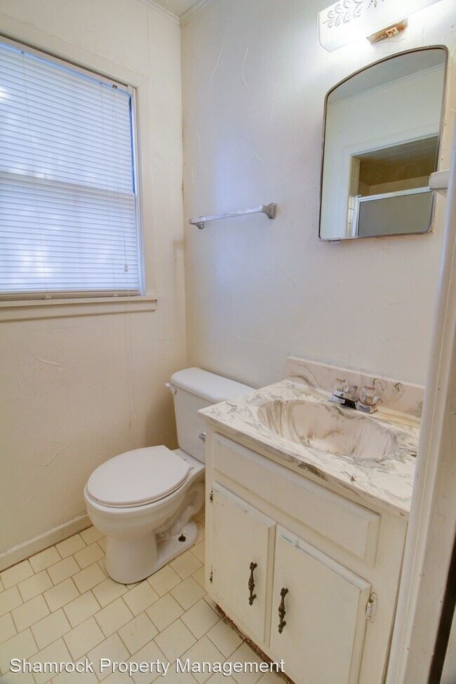 Building Photo - 3 br, 2 bath House - 1108 Rambler
