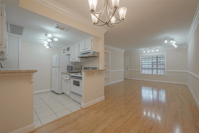 Building Photo - 2350 Bering Dr