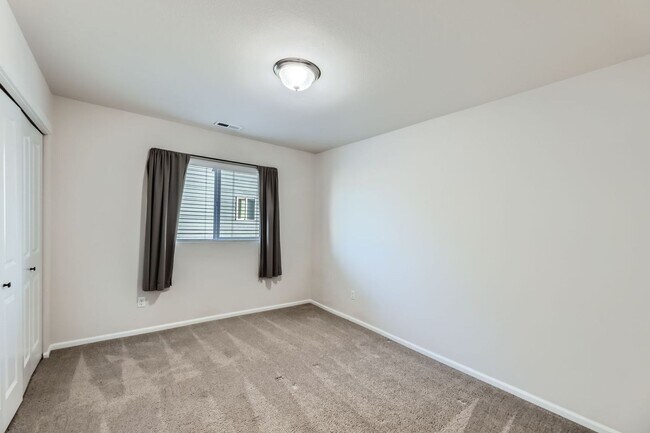 Building Photo - Amazing 3bed/2.5bath Home in Granite Falls!!