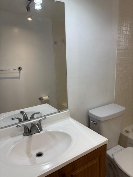 Building Photo - 8400 SW 133rd Avenue Rd