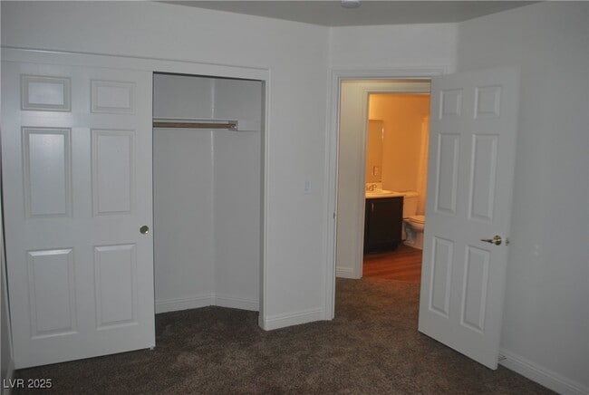 Building Photo - 10031 Cranbrook Falls Ct