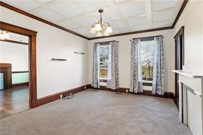 Building Photo - 227 James St