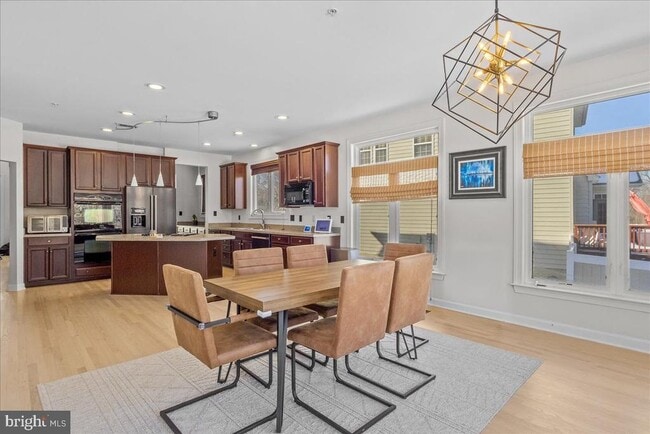 Building Photo - 2206 Green Ginger Cir