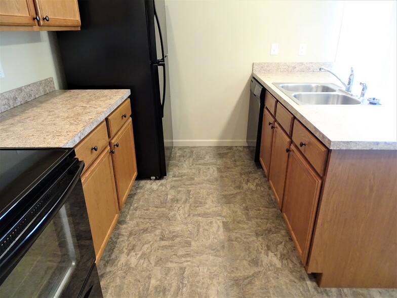 Building Photo - 402 Marlene Way