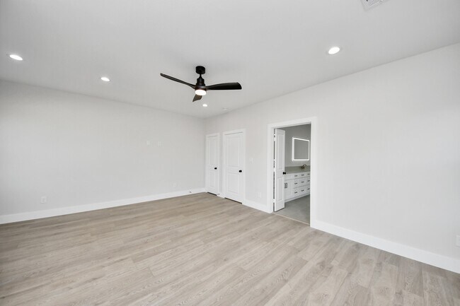 Building Photo - 8306 Comal St