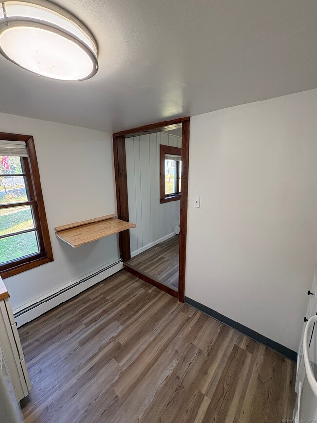 Building Photo - 5 White Birch Ln