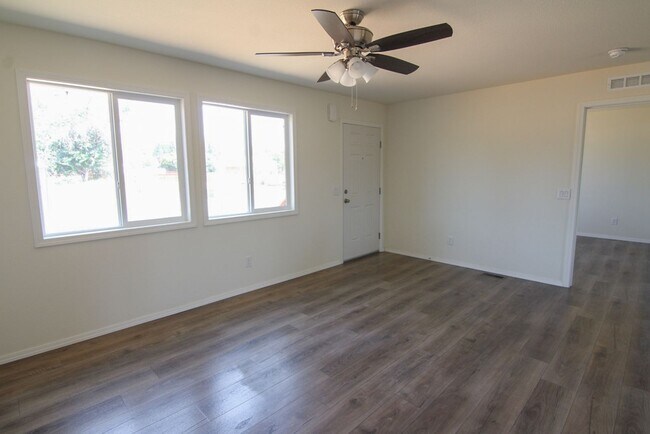 Building Photo - Manufactured Home for Rent in Paradise CA | 2 Bed, Newer Build, Cat Friendly