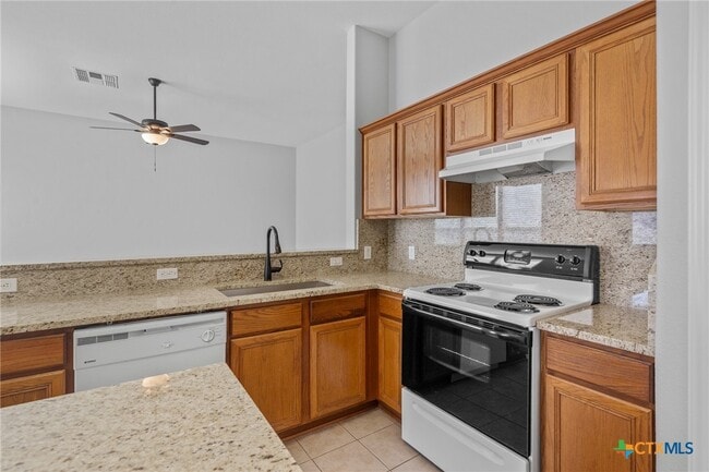 Building Photo - 111 Hackamore Ln