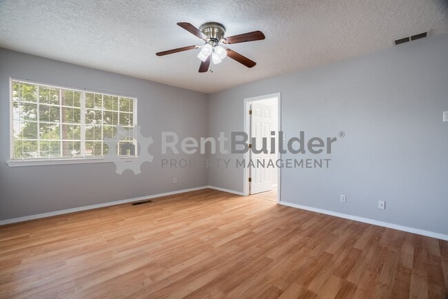 Building Photo - CALL US TODAY AT (505) 808-6467 TO SCHEDULE A CONVENIENT SHOWING