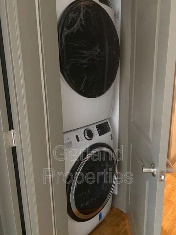 Building Photo - 821 Salem Ave SW