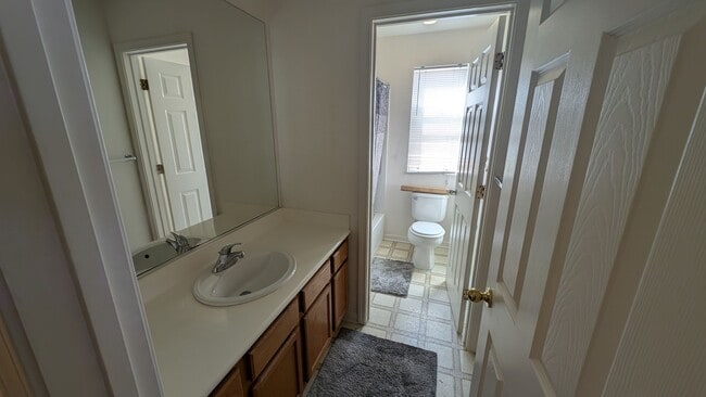 Building Photo - Experience Modern Comfort in This Newer Sp...