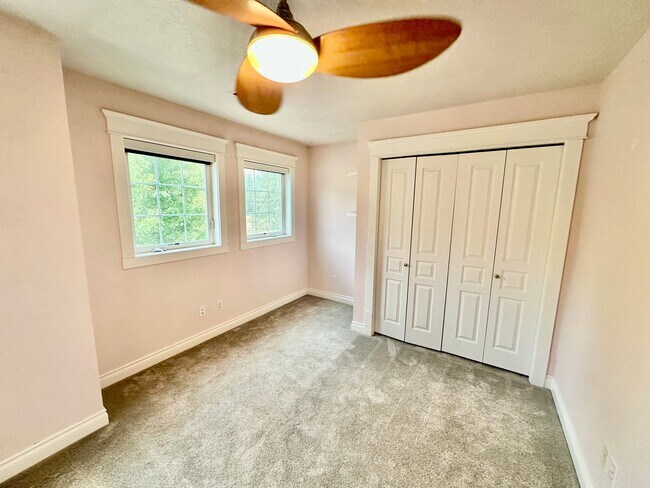 Building Photo - 4409 W Country Hls Ln