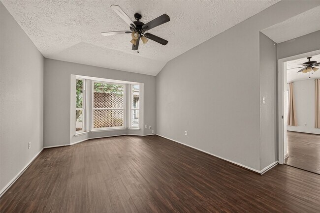 Building Photo - 10318 Buffalo Bend Dr