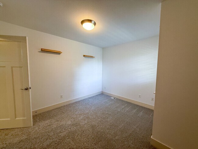 Building Photo - 3Bd/2.5Ba Seattle Townhouse