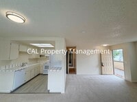 Building Photo - Condo for Rent in North Salinas!