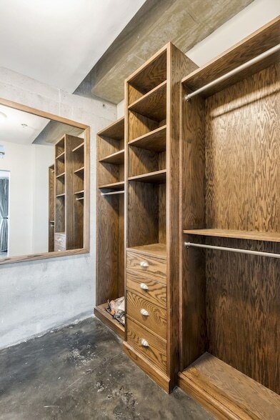 Building Photo - 415 Church St